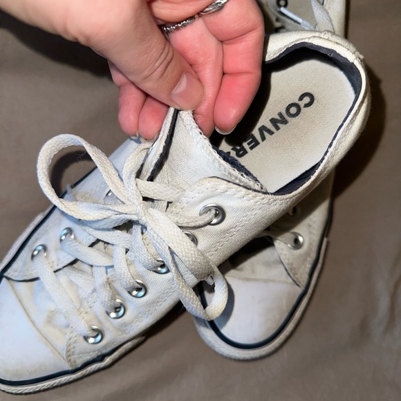 White Converse Size 8.5 Double Tongue Low - Picture 6 of 9